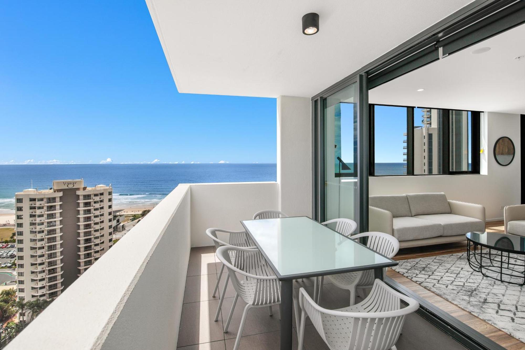 Koko Broadbeach Apartment Gold Coast Room photo